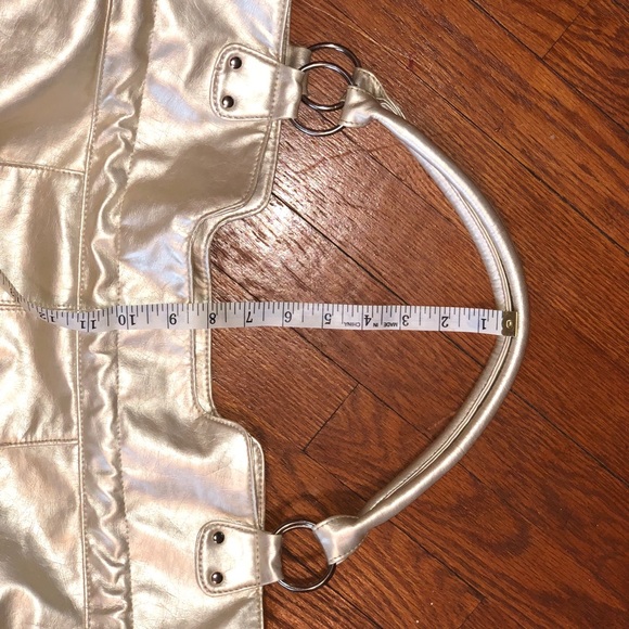 🦋 pick 5/$25!  Large gold tote, minimal wear - Picture 6 of 6